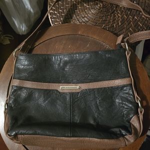 Stone Mountain Black leather mid size shoulder bag/purse - gently used/exc shape